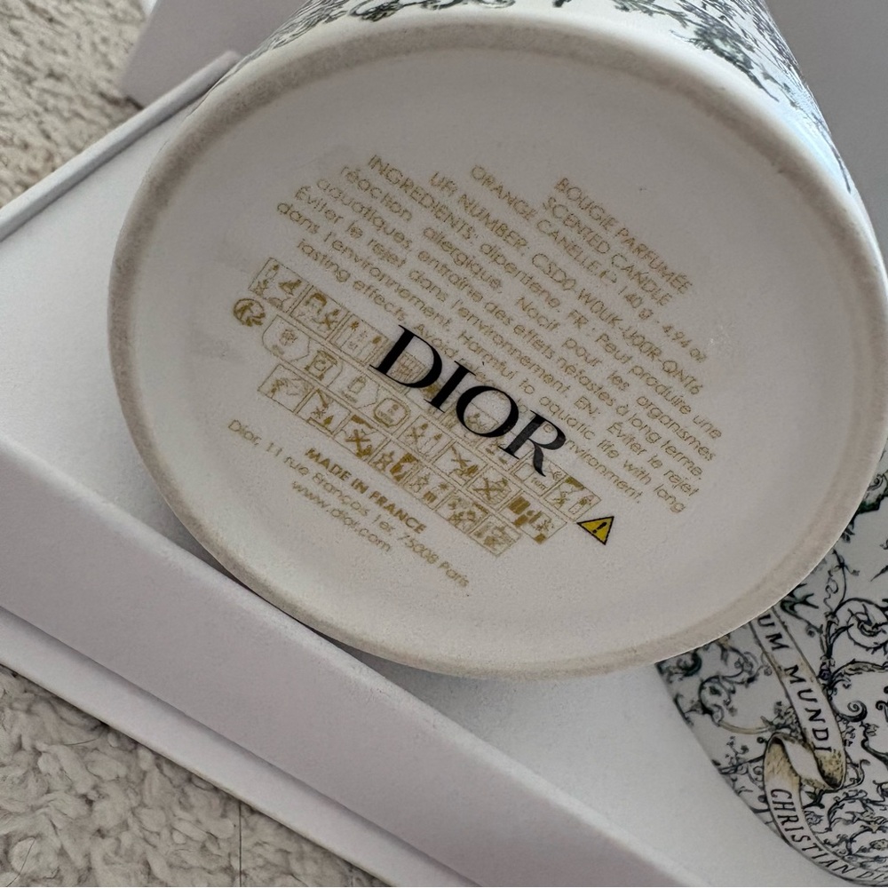 Dior Elegant Blue and White Candle Duo - Picture 4 of 16